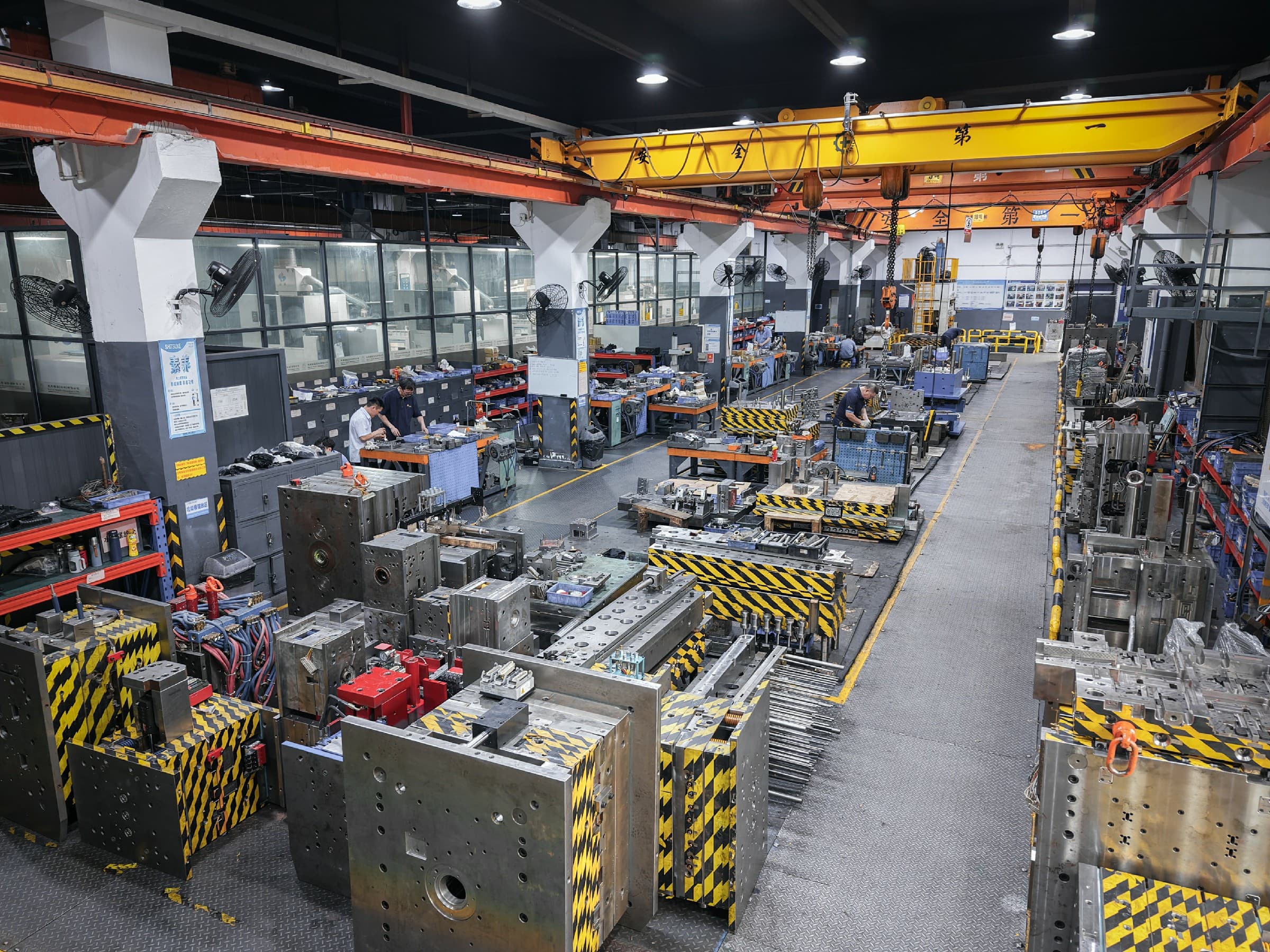 Injection Molding Machines On Site