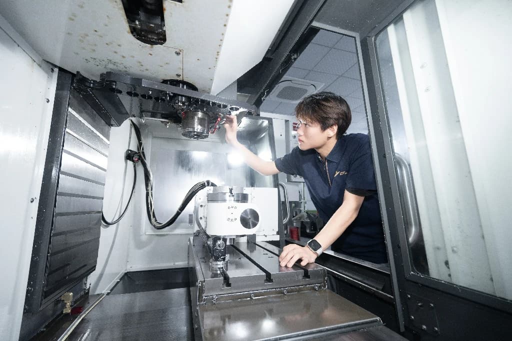 CNC Machining Factory